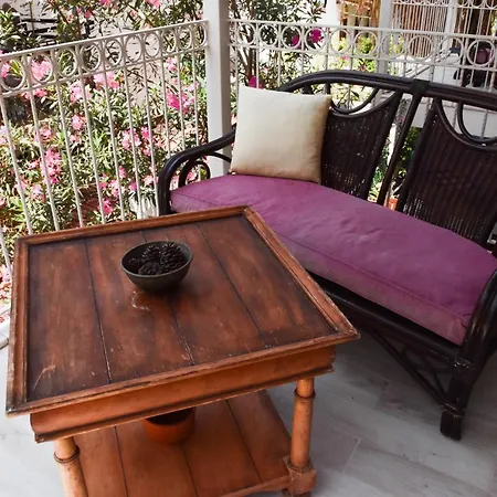 Bed and breakfast Smyrna 3*