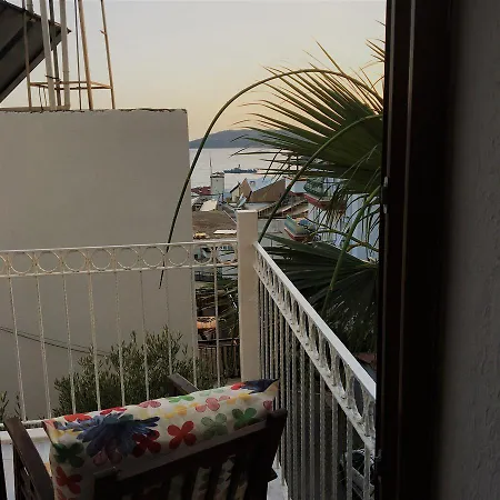 Bed & Breakfast Smyrna 3*