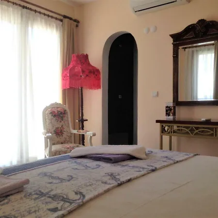 Smyrna Panzió 3*