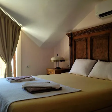 Smyrna Panzió 3*