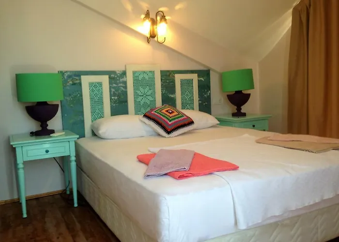 Smyrna Bed & Breakfast 3*